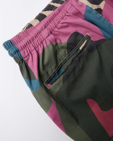 By Parra Distorted camo shorts pink