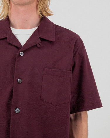 Howlin Cocktail Shirt Seersucker Burgundy