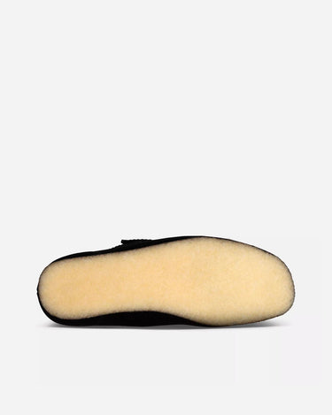 clarks woman wallabee boot black suede