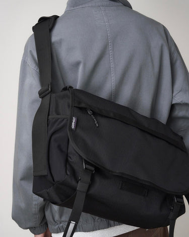 Gramicci Messenger Bag Black