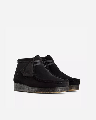 clarks woman wallabee boot black suede