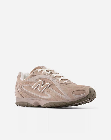 New Balance U2024LMMA Mushroom 

Multi-piece upper with embossed overlay &nbsp;
Screen-printed graphics along the saddle
Distinctive outsole with 2000s-inspired strike path and 70s-influenced tread pattern
Double-stacked suede 'N' logo
&nbsp;&nbsp;321.55 grams (11.3 oz)
Material
Premium suede upper